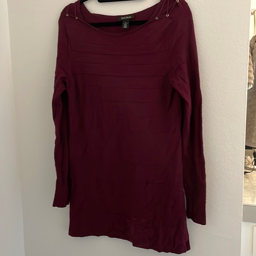 White House, Black market knit top